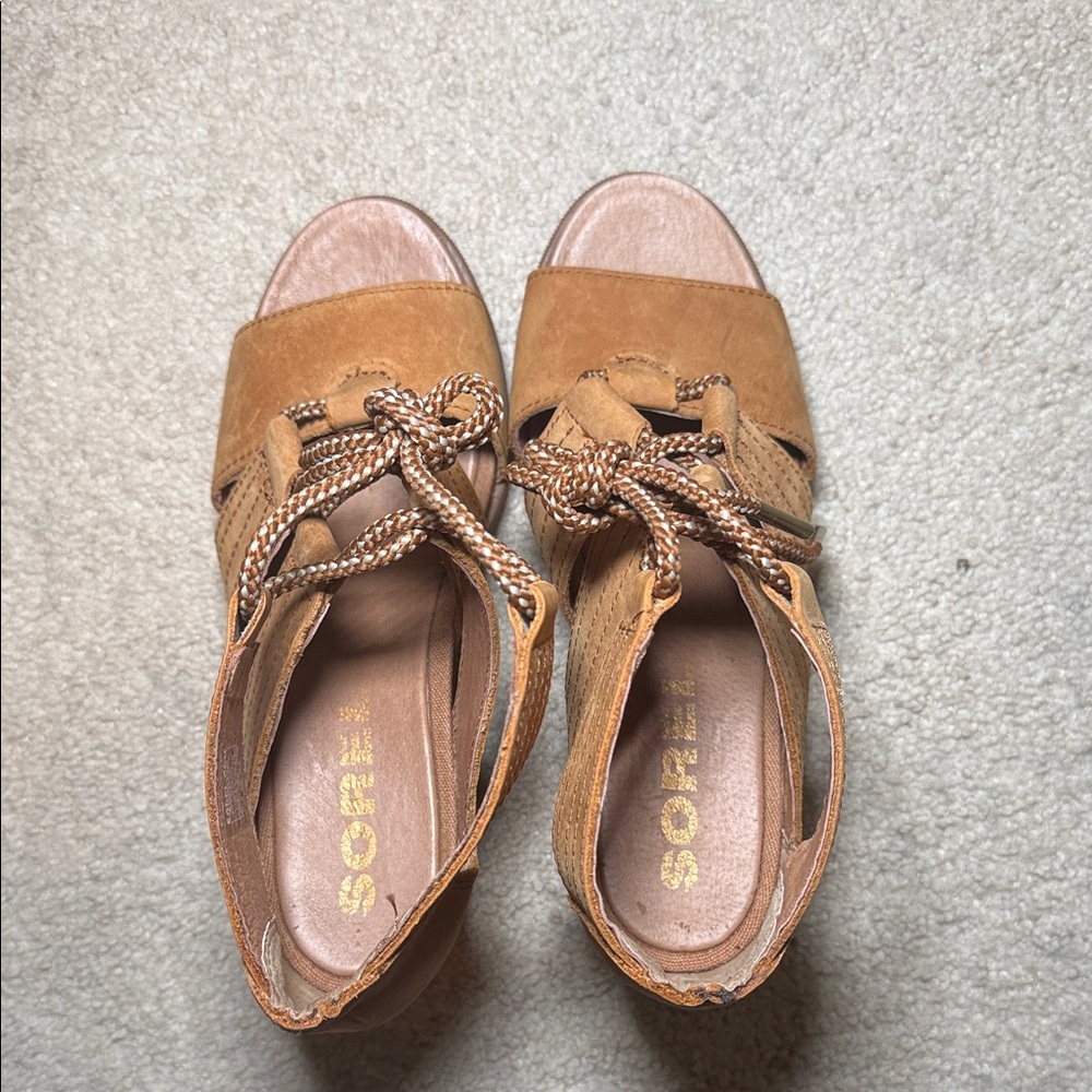 Sorel Women's Tan Gladiator Sandals - Picture 5 of 8